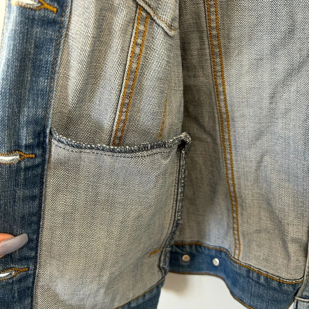 Levi’s Blue Denim Button Trucker Jacket | Size Large - Picture 5 of 10